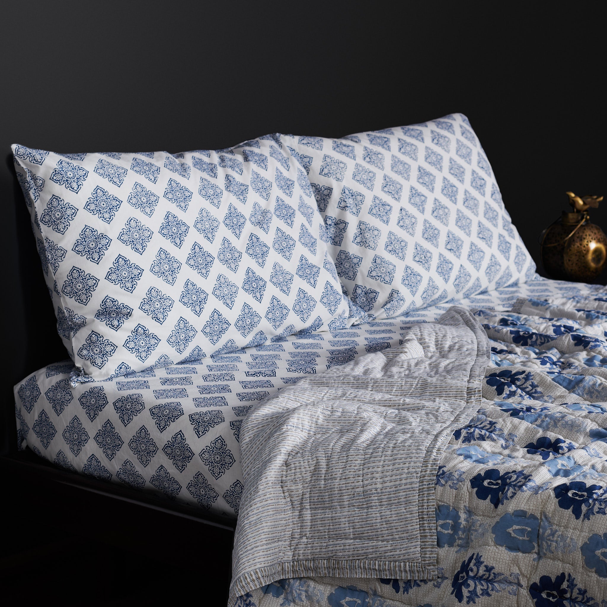 Fleur Ombre Blue Reversible Razai