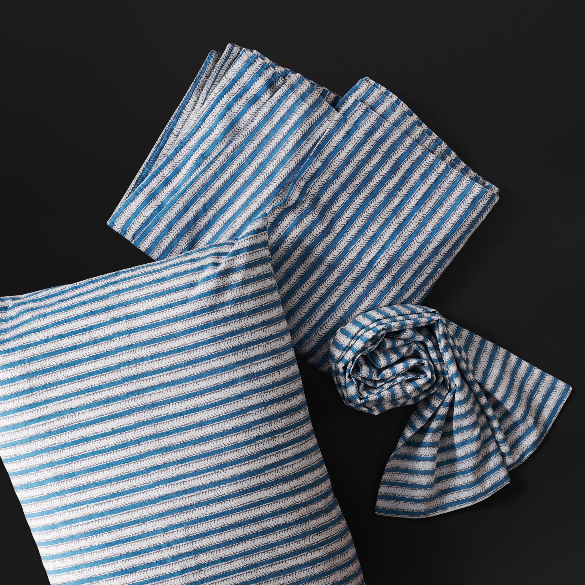 Feather Stripe Ladakh Blue Bedsheet & Pillow Cover Set