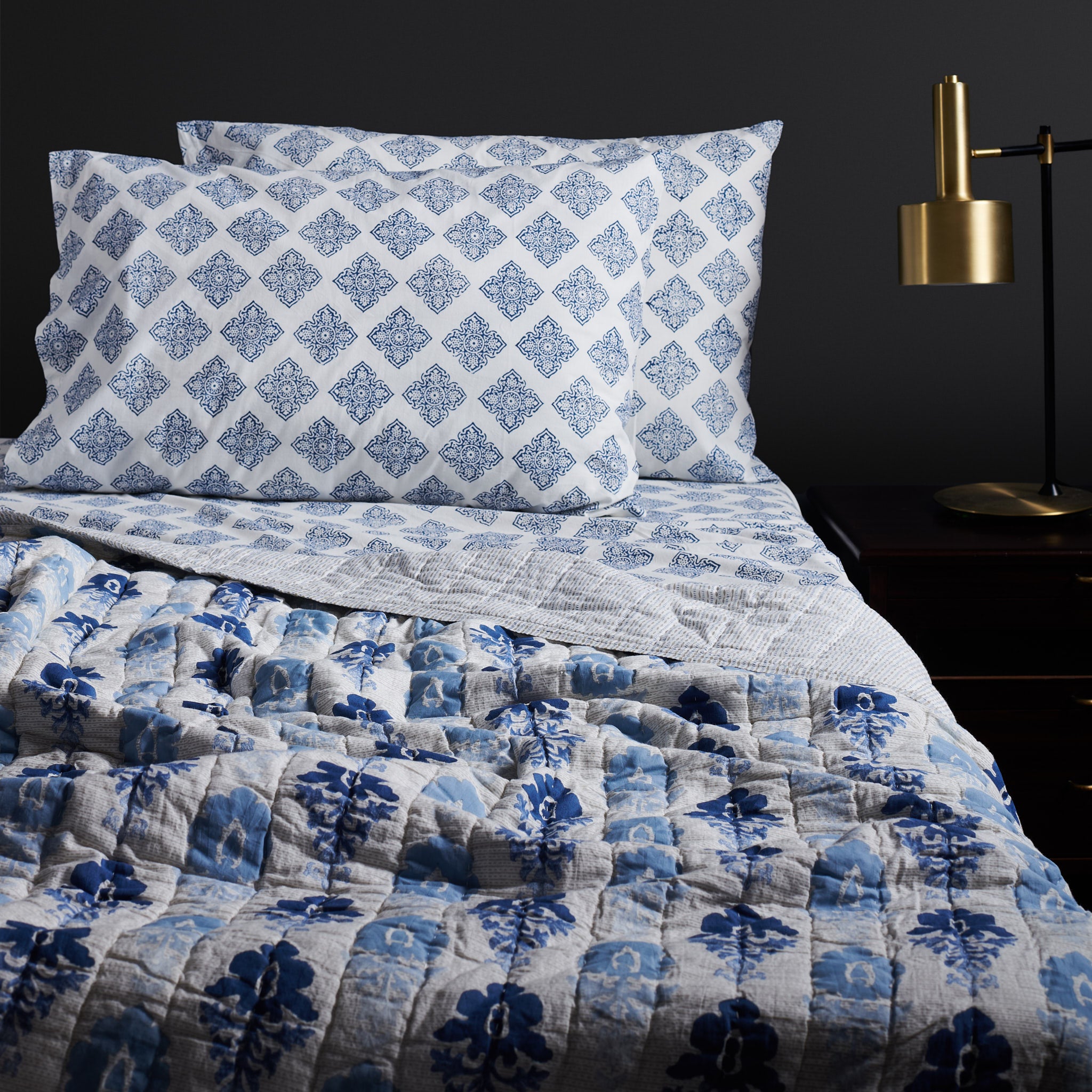 Fleur Ombre Blue Reversible Razai