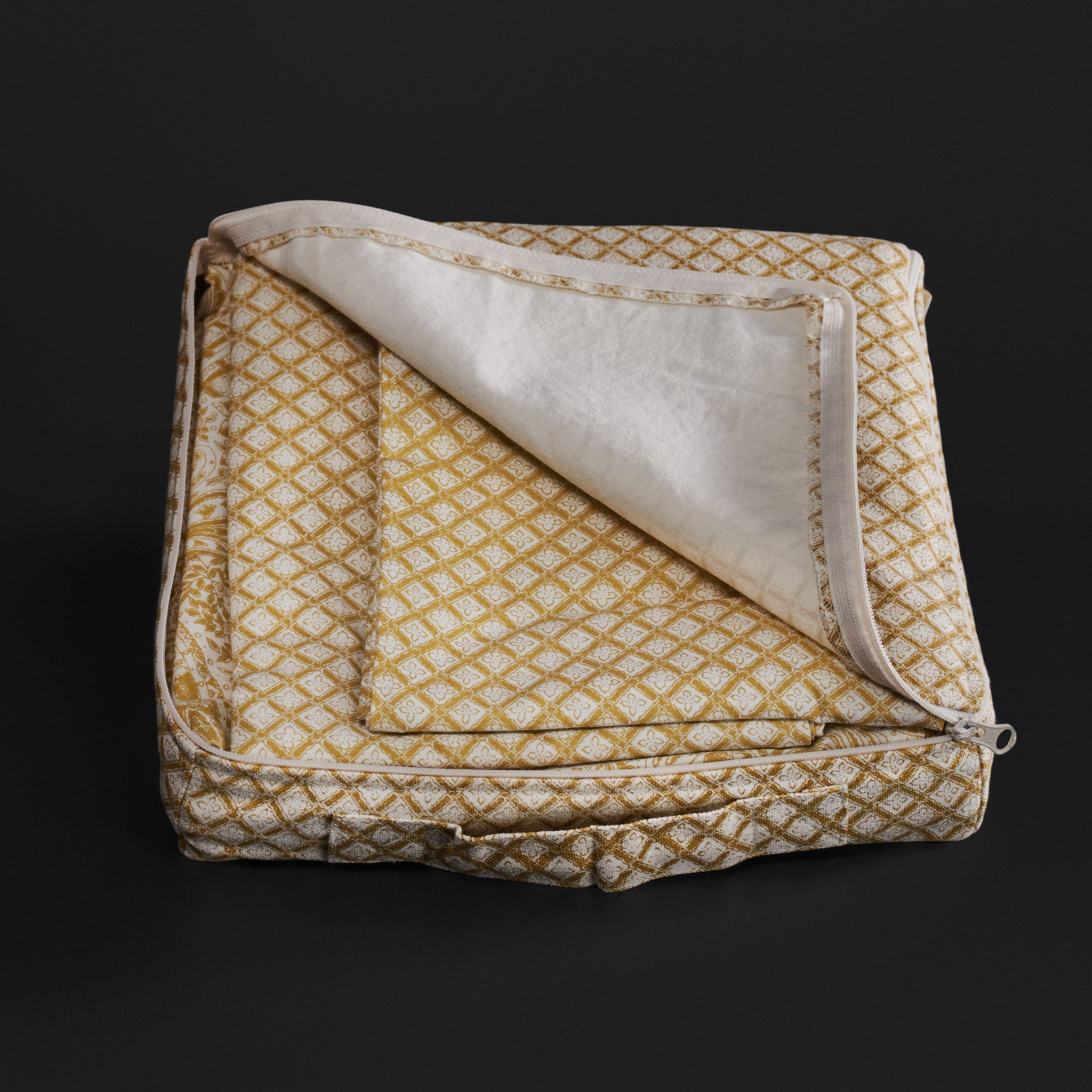 Paisley Jaal Ochre Bedsheet & Pillow Cover Set