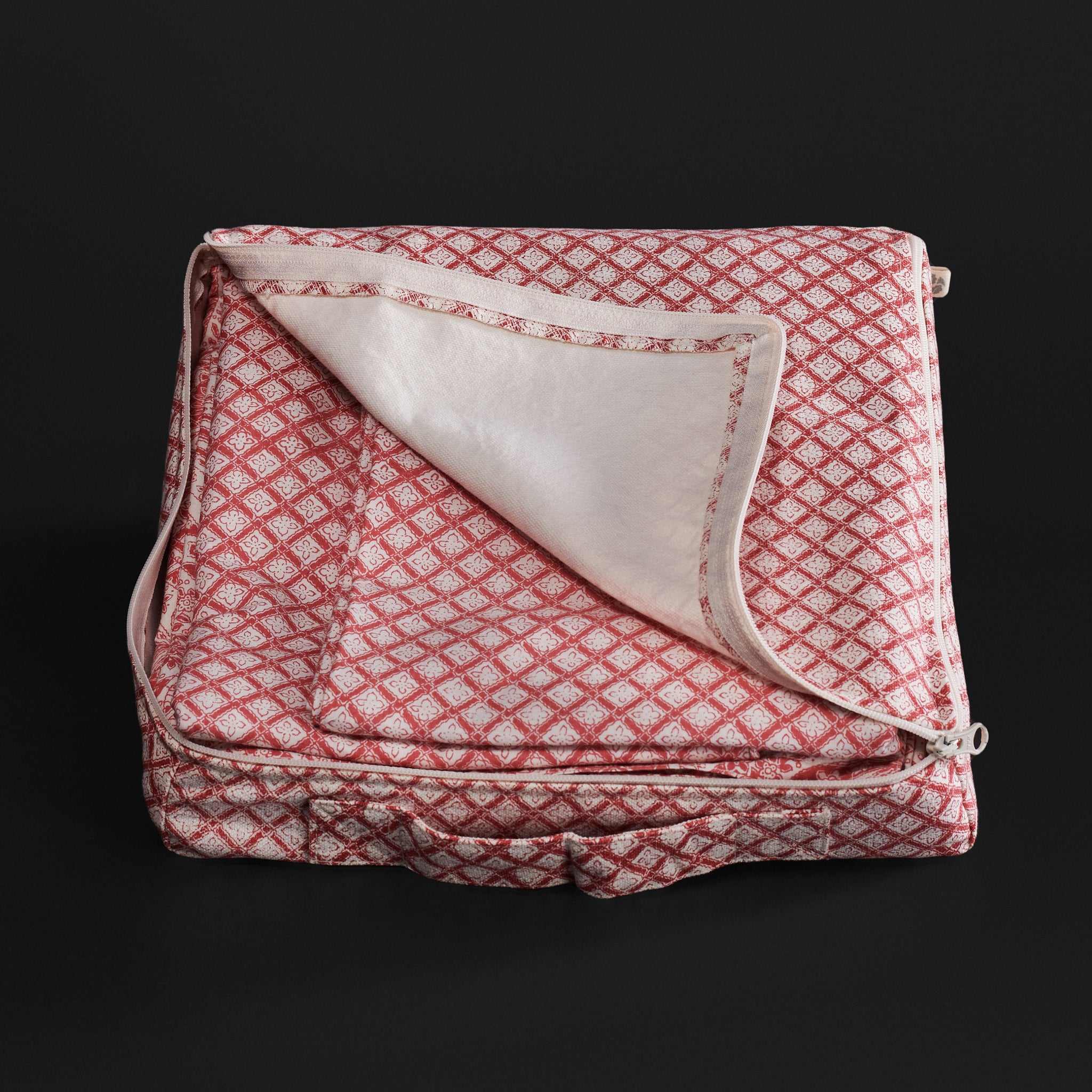 Paisley Jaal Coral Bedsheet & Pillow Cover Set