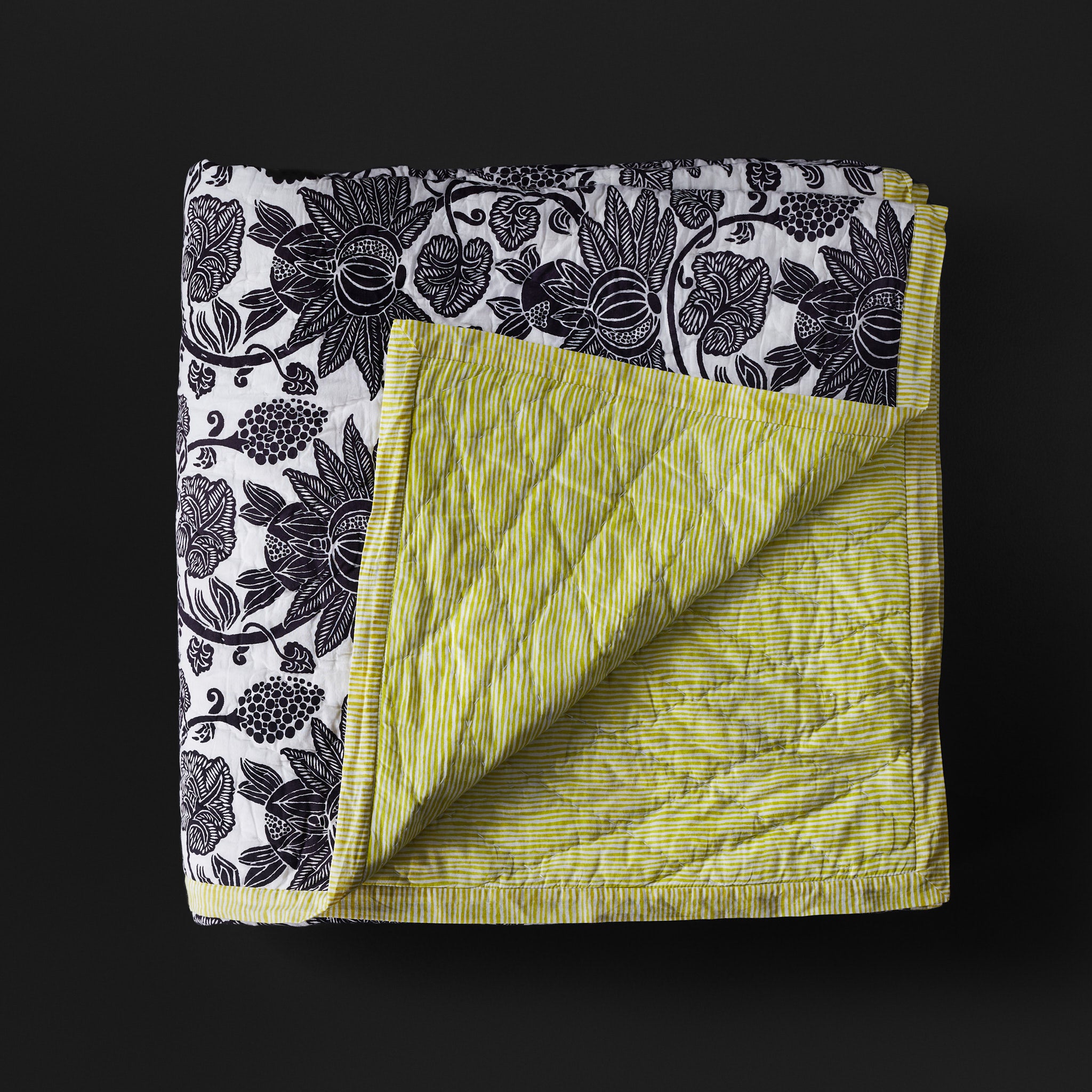 Anaar Charcoal  Reversible Razai