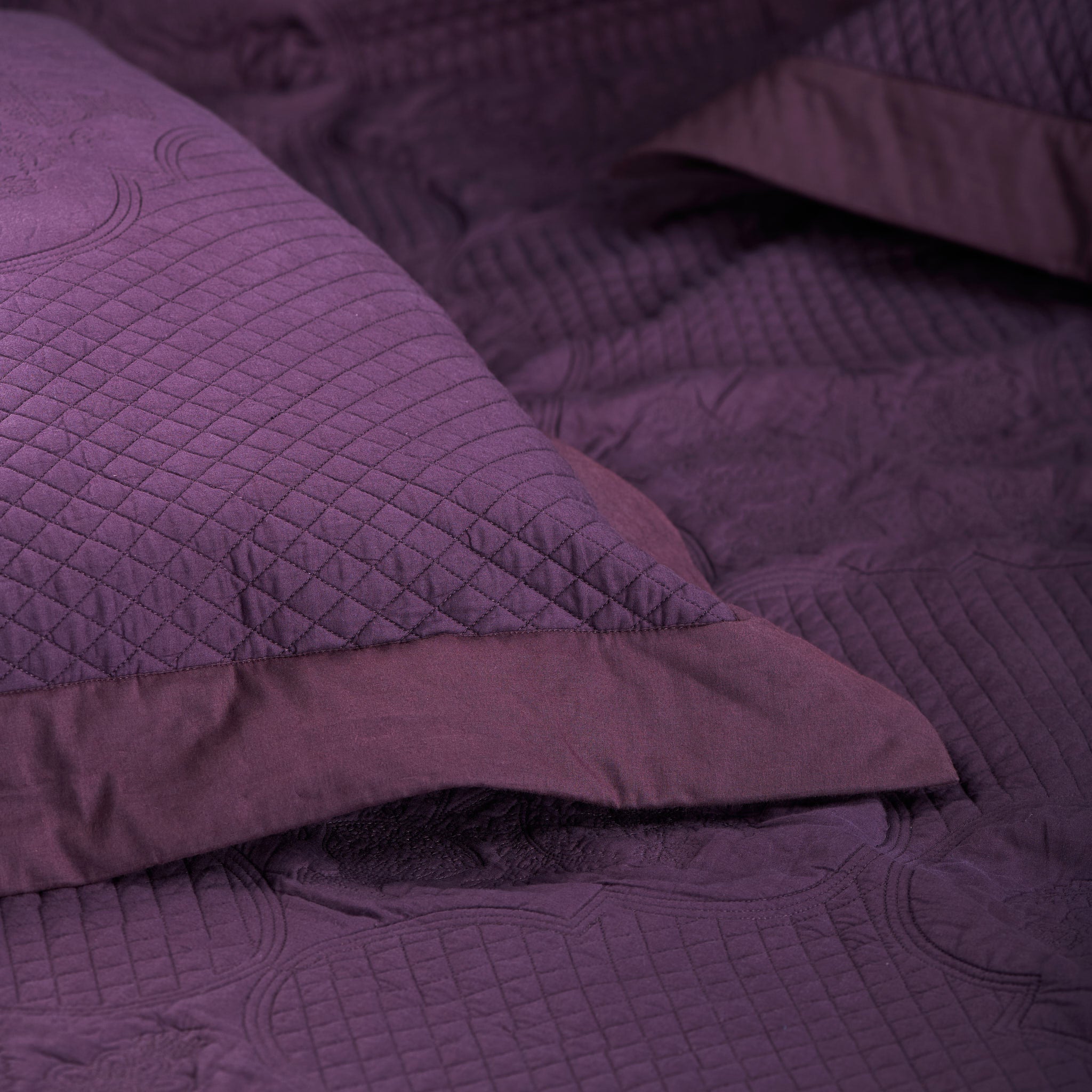 Gulnar Jamun Quilted Bedcover
