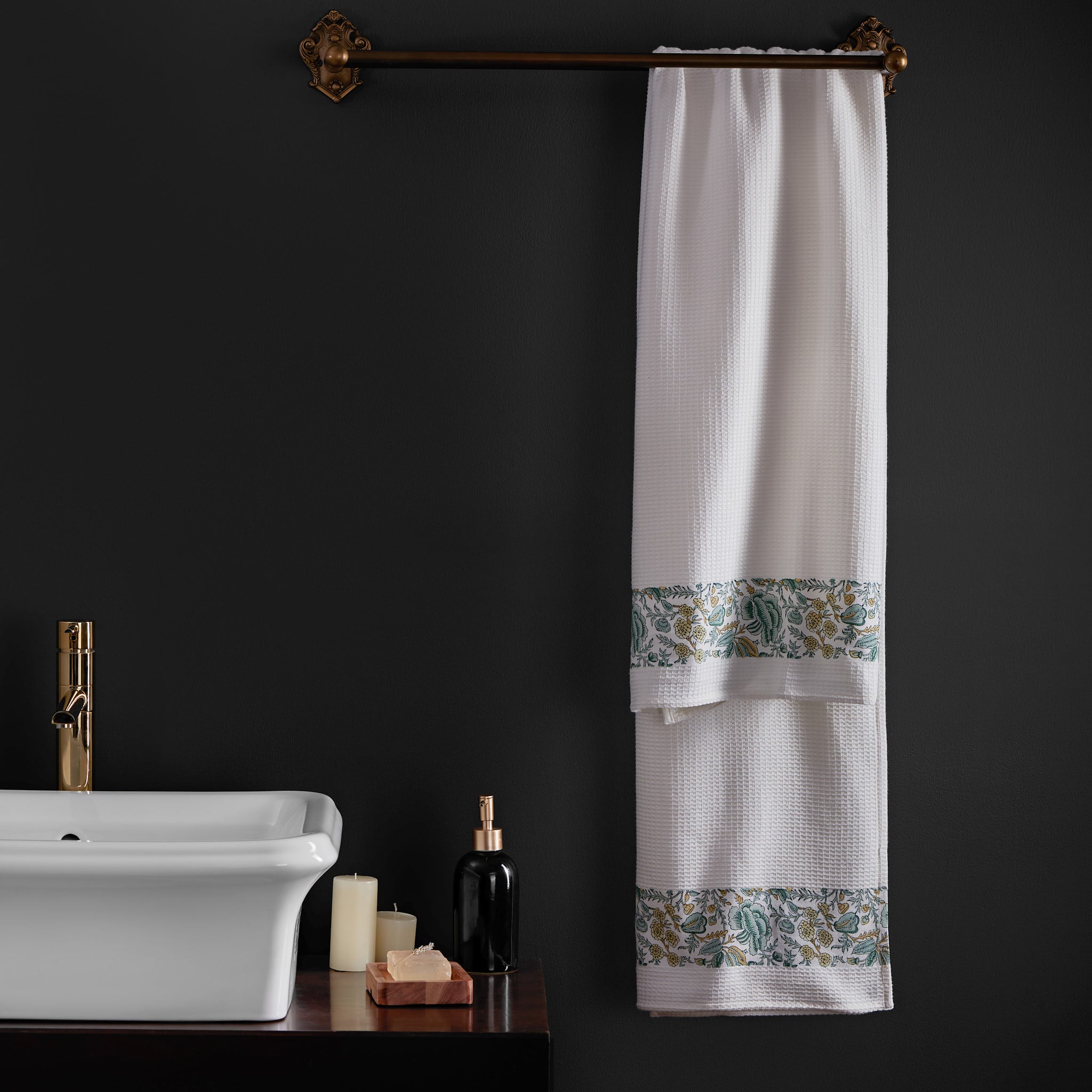 Jamila Green Bath Towel