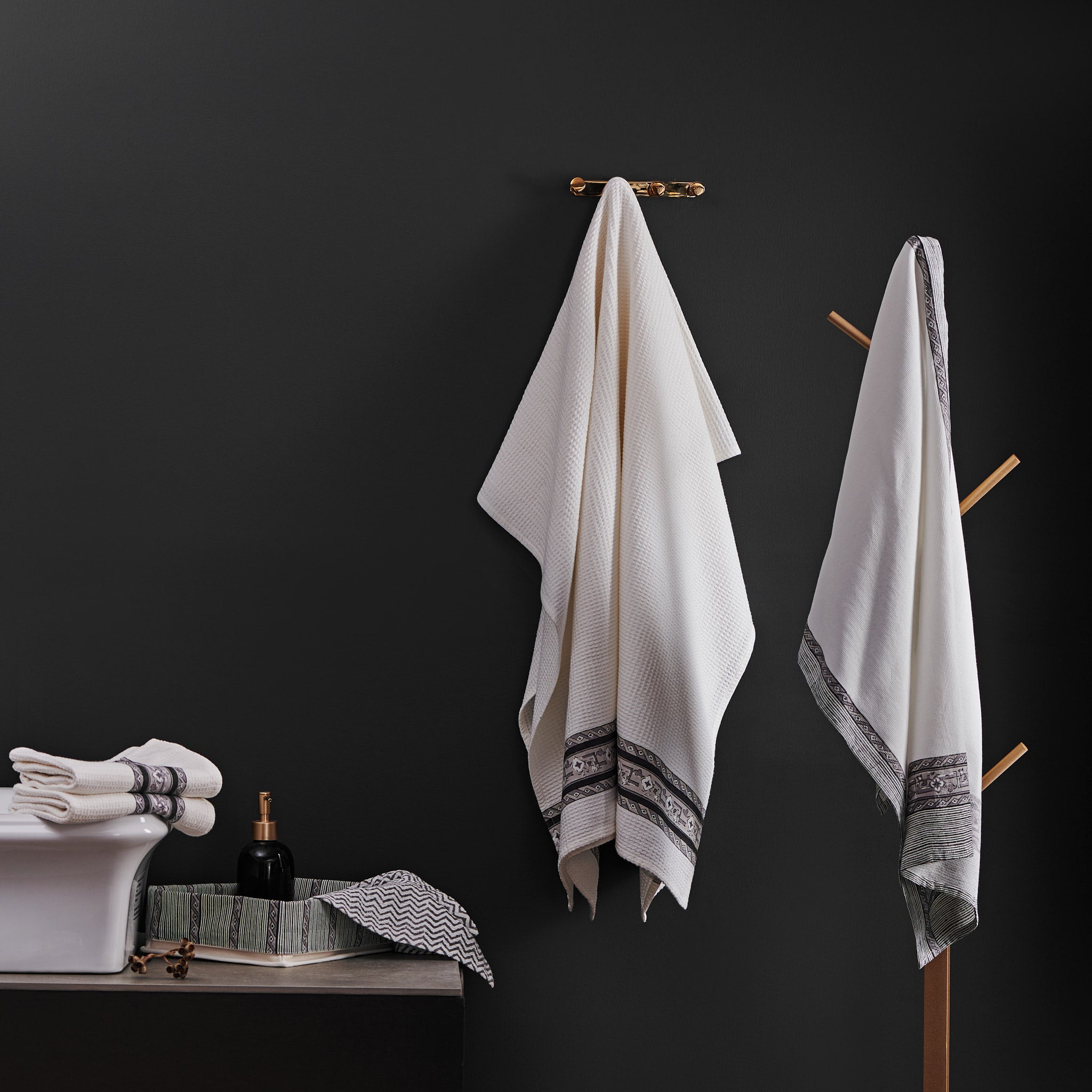 Tula Charcoal Grey Towel Set