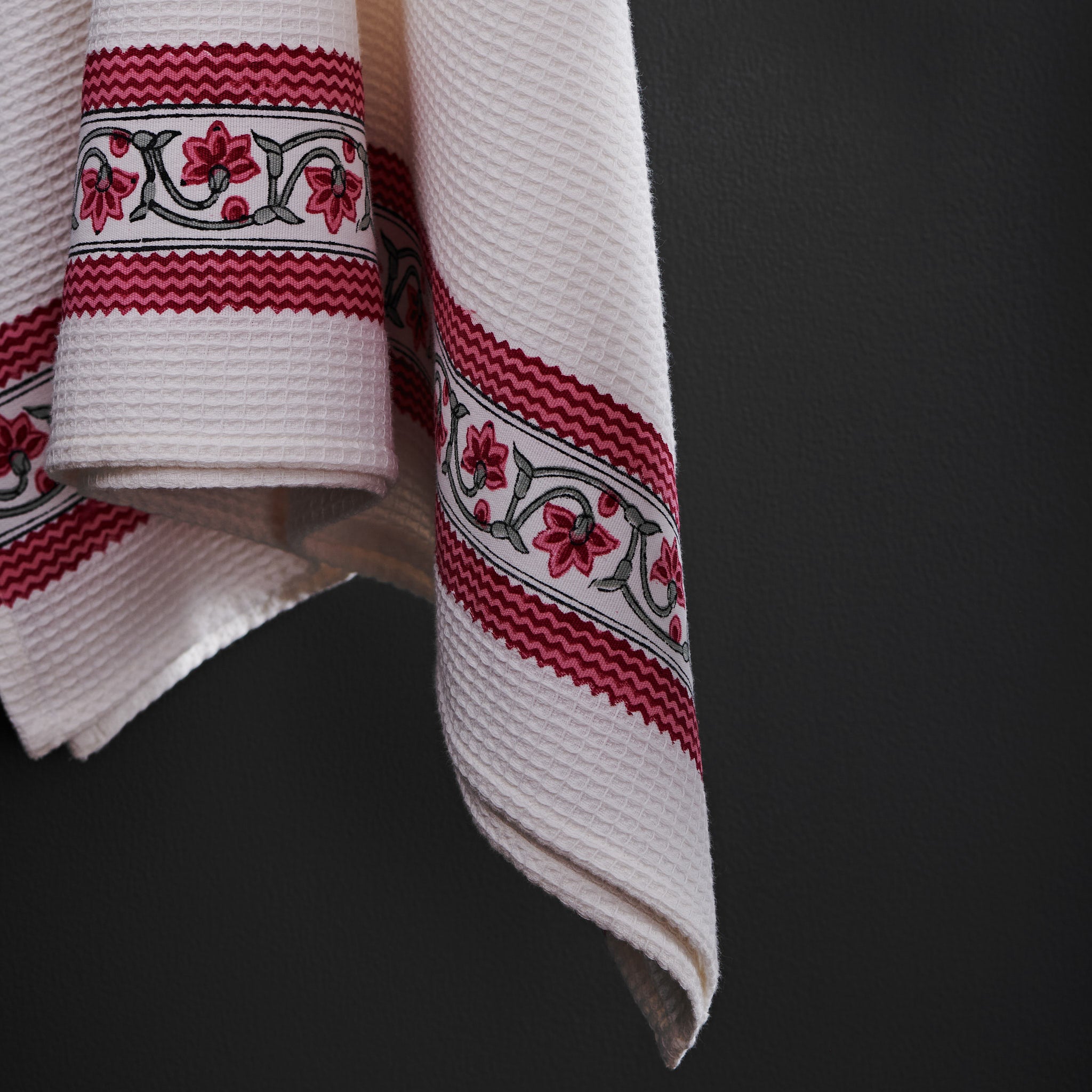 Ruhi Raspberry Pink Bath Towel