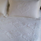 Gulnar snow quilted bedcover
