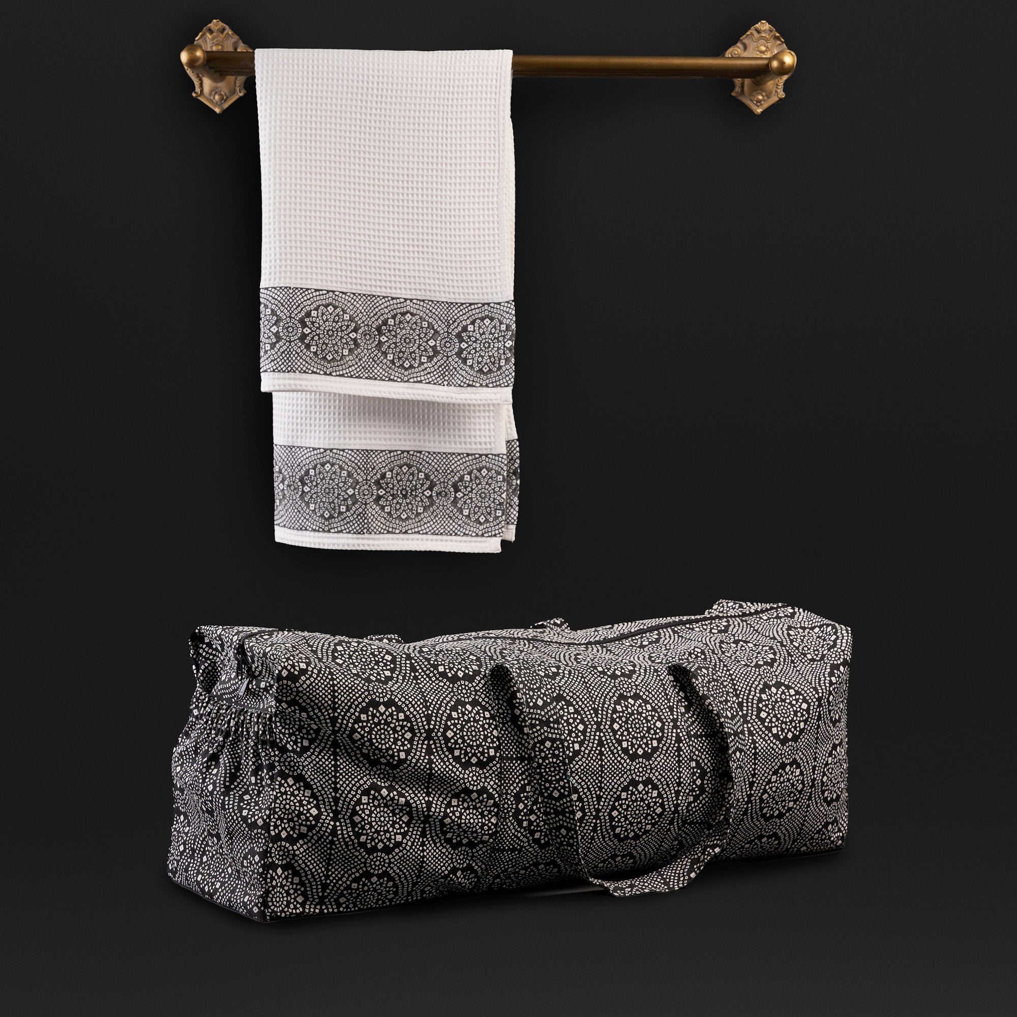 Mosaic Carbon Black Sweat Towel