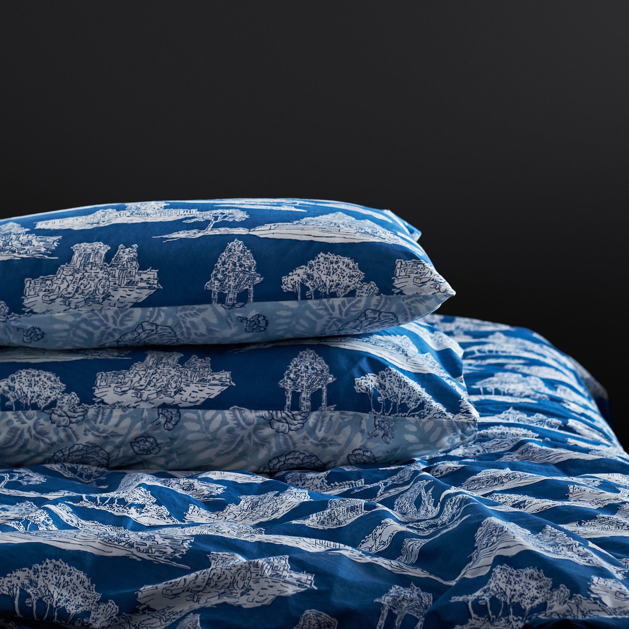 Vedika Indigo Reversible Duvet Cover & Pillow Set