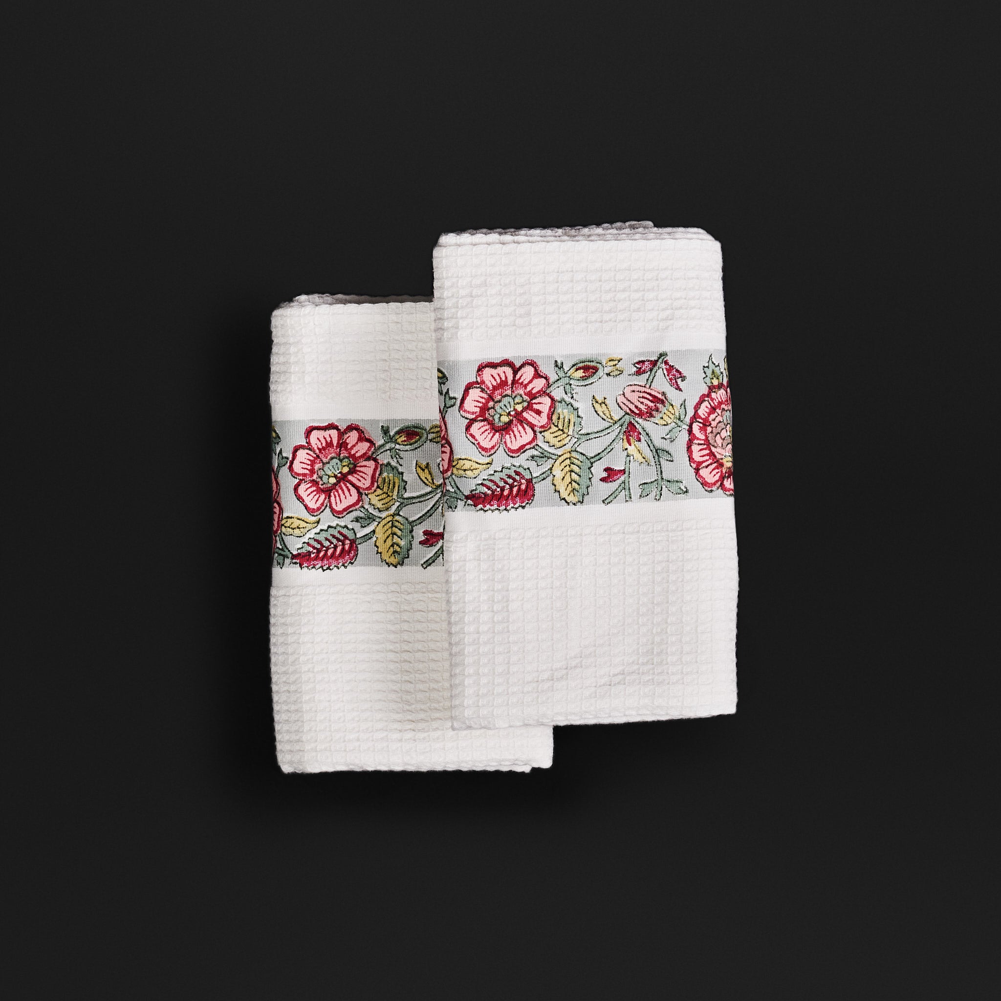 Zenia Crimson Hand Towels