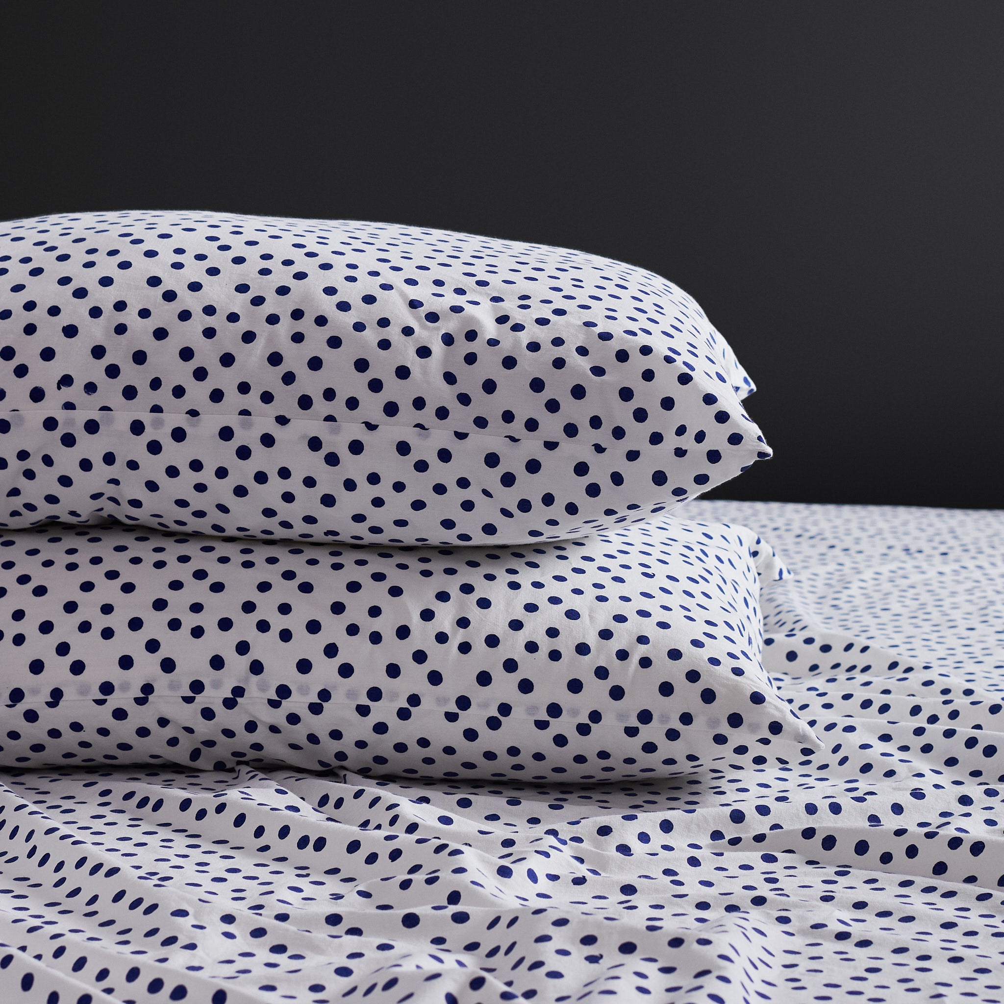 Polka Dot China Blue Bedsheet Set / Adult