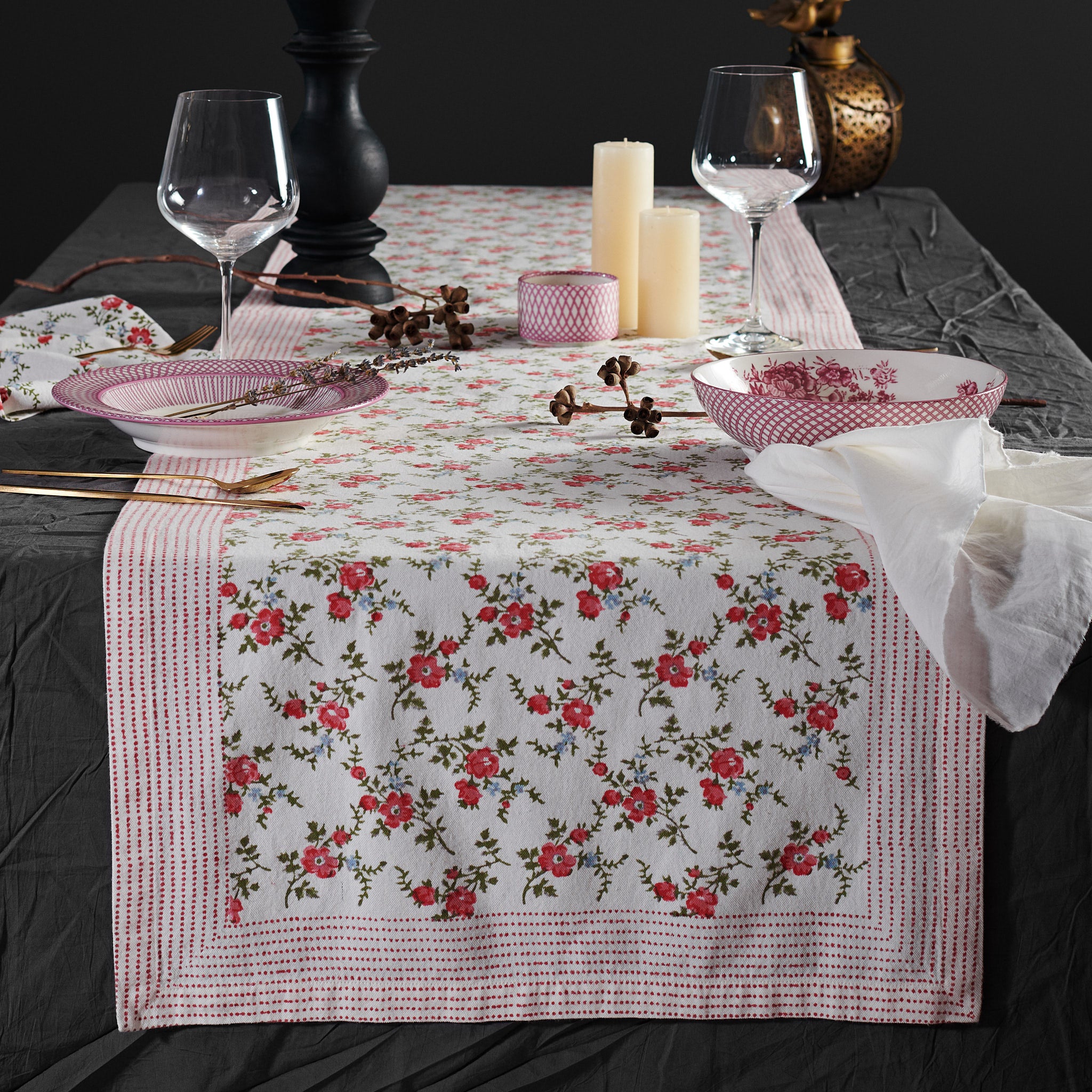 Leana Coral Table Runner