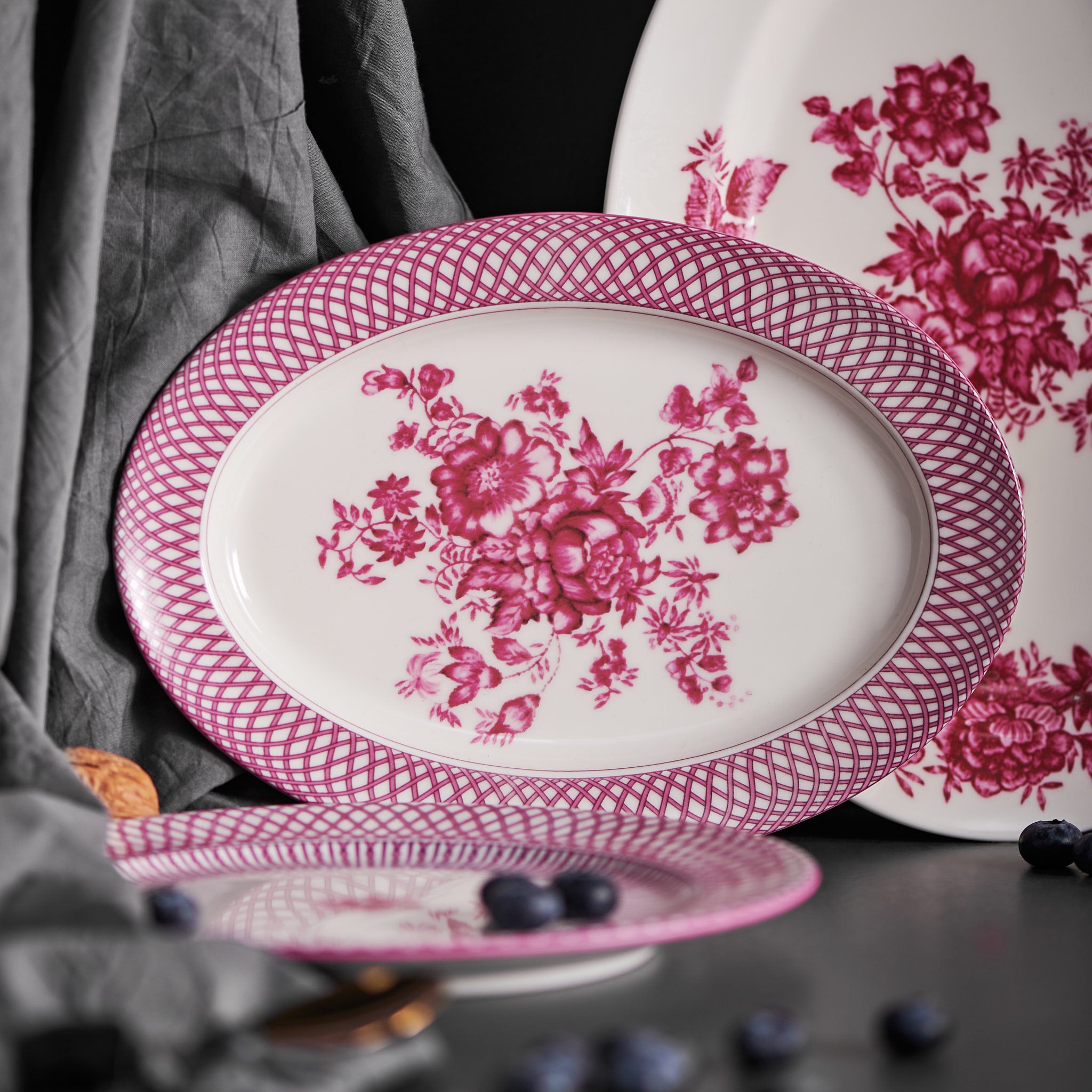 Renata Raspberry Pink / 24cm Platter