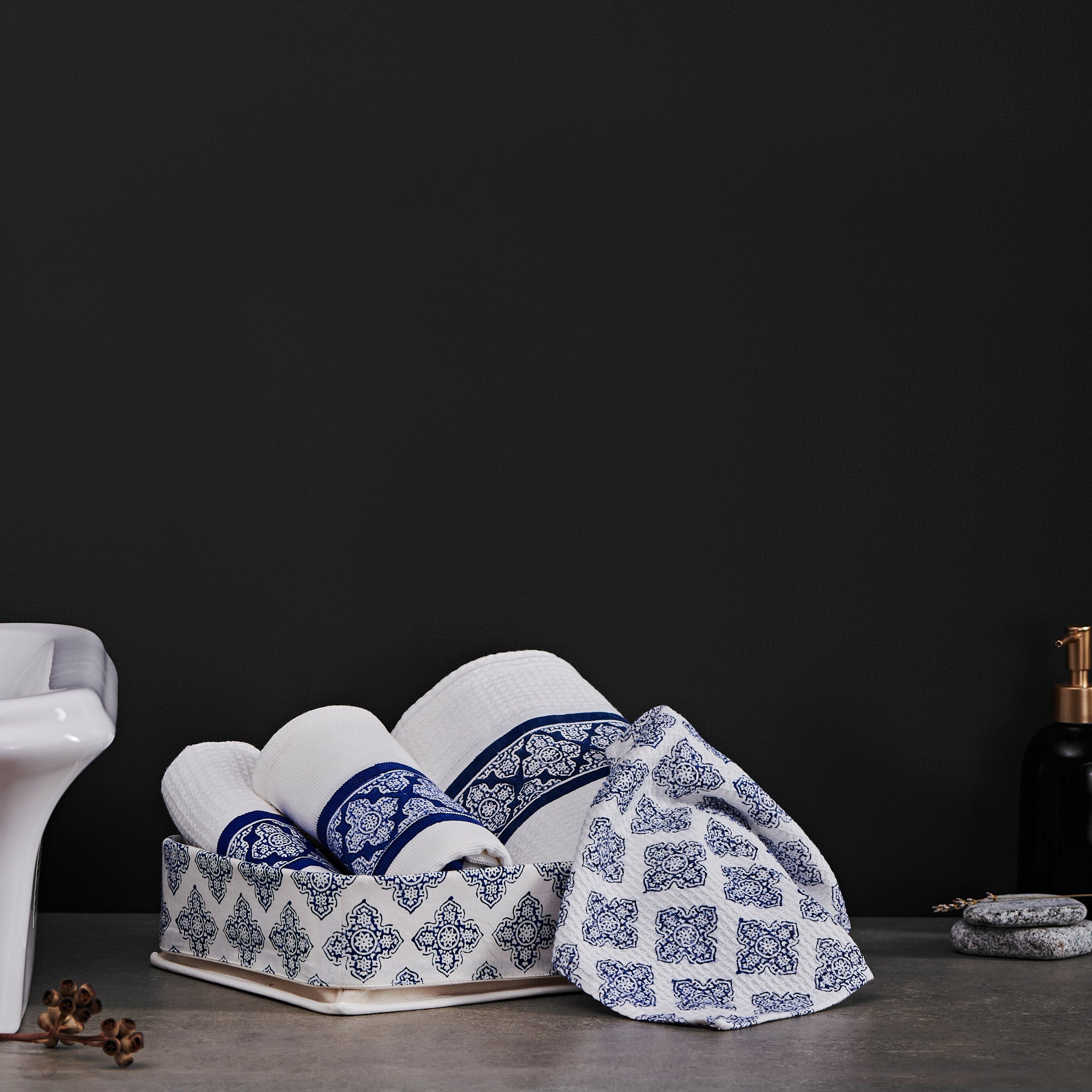 Jali Indigo Towel Set