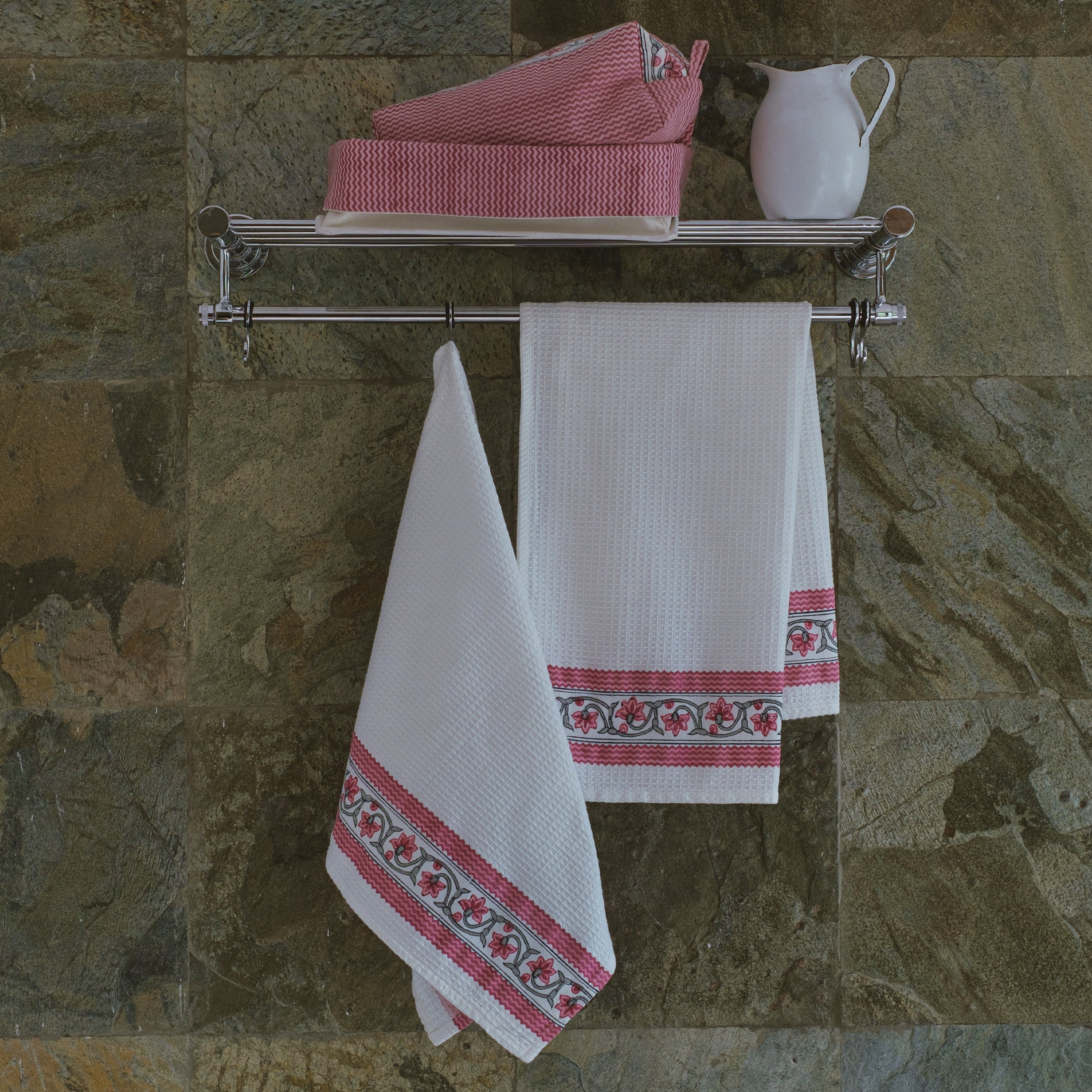 Ruhi raspberry pink hand towels (Set of 2) Inka